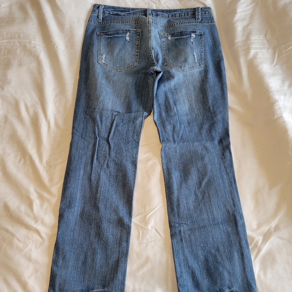 Fashion Bug Mid-Calf Distressed Jeans Size 6 - Picture 3 of 3